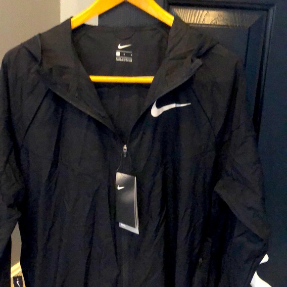 Nike Other - Nike lightweight windbreaker -NWT